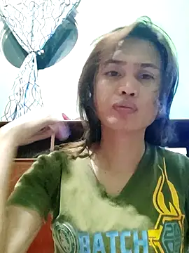 QueenSoreal online show from 02-26-26, 04:28