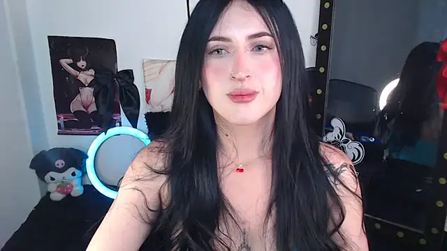 Snapshot of Evelyn_Sheeran chatting on 06-15-26, 06:26 Evelyn Sheeran online show from 06-15-26, 06:26