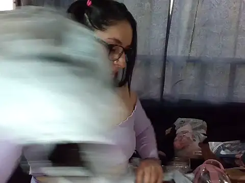 sara 110323 online show from 09-23-25, 07:06