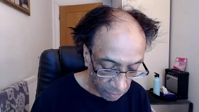 Snapshot of rauncher1 chatting on 06-21-26, 08:06 rauncher1 online show from 06-21-26, 08:06