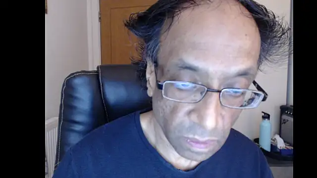 Snapshot of rauncher1 chatting on 06-23-26, 08:34 rauncher1 online show from 06-23-26, 08:34