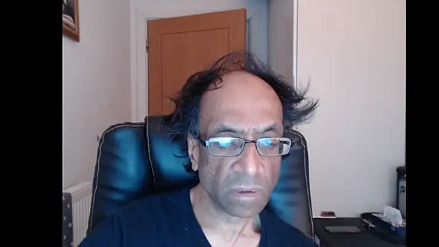 Snapshot of rauncher1 chatting on 06-26-26, 09:14 rauncher1 online show from 06-26-26, 09:14