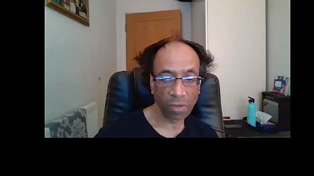 Snapshot of rauncher1 chatting on 06-28-26, 09:15 rauncher1 online show from 06-28-26, 09:15