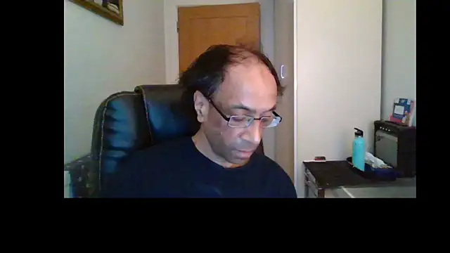 Snapshot of rauncher1 chatting on 06-29-26, 08:31 rauncher1 online show from 06-29-26, 08:31