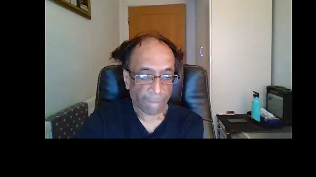 Snapshot of rauncher1 chatting on 07-01-26, 08:38 rauncher1 online show from 07-01-26, 08:38