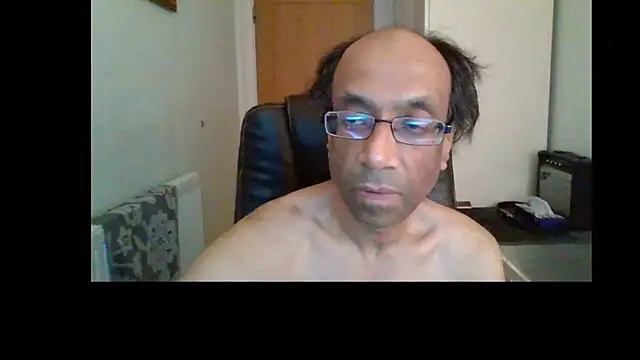 Snapshot of rauncher1 chatting on 07-09-26, 05:28 rauncher1 online show from 07-09-26, 05:28