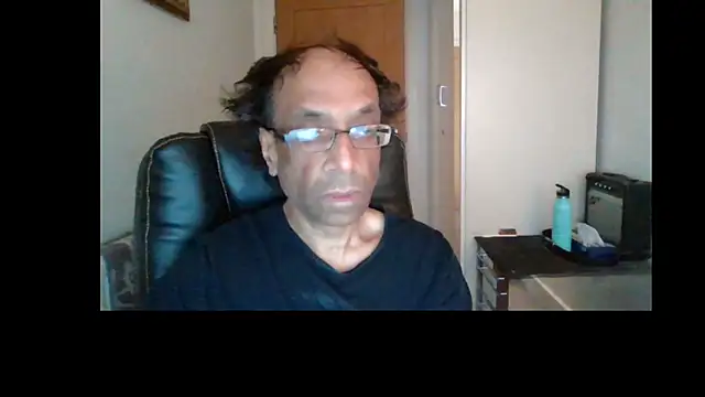 Snapshot of rauncher1 chatting on 07-10-26, 08:07 rauncher1 online show from 07-10-26, 08:07