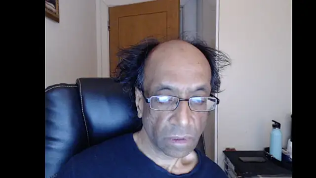 Snapshot of rauncher1 chatting on 07-14-26, 08:19 rauncher1 online show from 07-14-26, 08:19