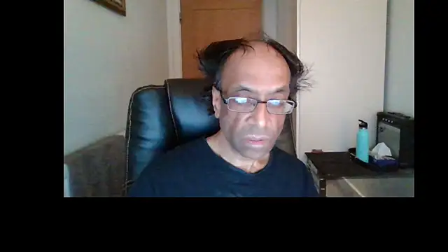 Snapshot of rauncher1 chatting on 07-16-26, 08:20 rauncher1 online show from 07-16-26, 08:20