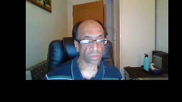 Snapshot of rauncher1 chatting on 07-24-26, 09:13 rauncher1 online show from 07-24-26, 09:13