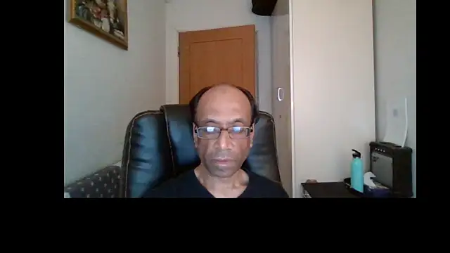 Snapshot of rauncher1 chatting on 07-28-26, 09:15 rauncher1 online show from 07-28-26, 09:15