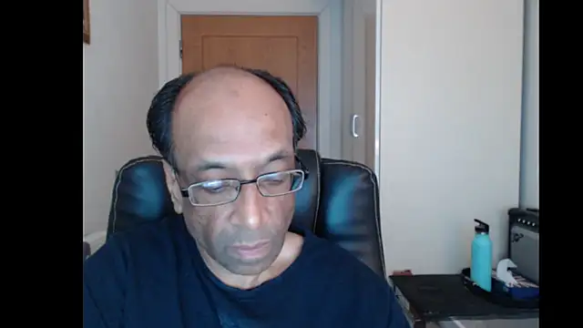 Snapshot of rauncher1 chatting on 07-29-26, 10:13 rauncher1 online show from 07-29-26, 10:13