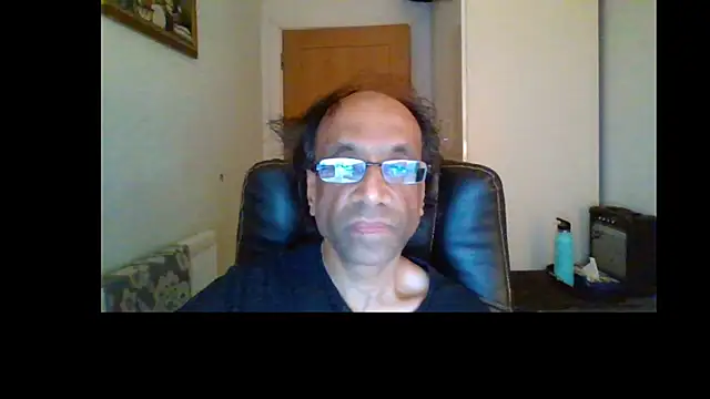 Snapshot of rauncher1 chatting on 07-31-26, 11:04 rauncher1 online show from 07-31-26, 11:04