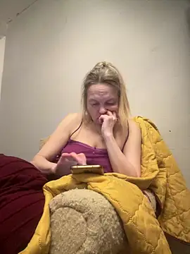 Susanel online show from 03-17-25, 05:05