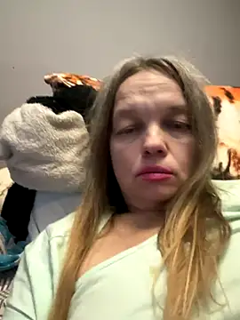 Susanel online show from 12-16-25, 03:00