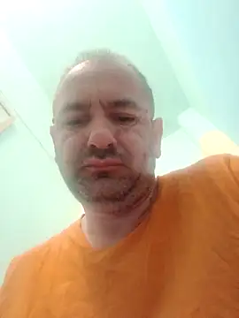 Snapshot of Venelin_ruse chatting on 04-04-26, 01:48 Venelin ruse online show from 04-04-26, 01:48