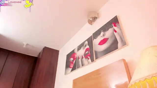 Snapshot of Andreamorreti chatting on 12-18-25, 01:00 Andreamorreti online show from 12-18-25, 01:00