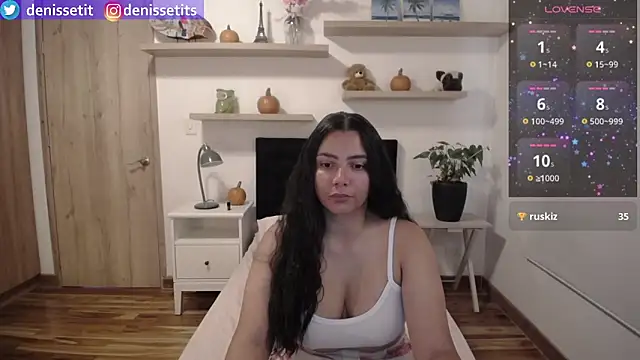 DenisseTits online show from 10-17-25, 02:19