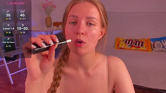 SweetMilkis online show from 06-25-26, 12:09