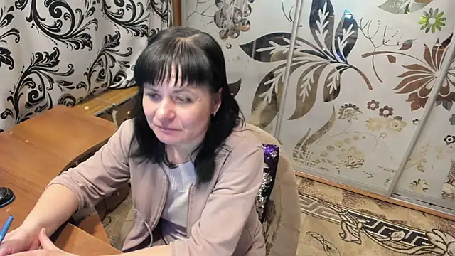 Snapshot of EVILENSA chatting on 03-04-25, 05:03 EVILENSA online show from 03-04-25, 05:03