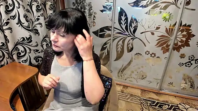 Snapshot of EVILENSA chatting on 12-21-25, 01:29 EVILENSA online show from 12-21-25, 01:29