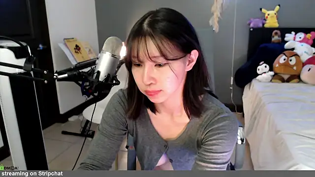 Snapshot of minarocket_ chatting on 02-13-26, 04:36 minarocket online show from 02-13-26, 04:36