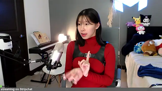 Snapshot of minarocket_ chatting on 02-15-26, 07:43 minarocket online show from 02-15-26, 07:43