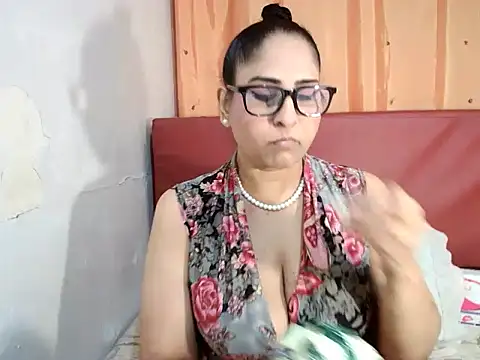 Indiankushy online show from 03-18-25, 04:48