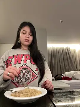 Snapshot of kiarafonseca_ chatting on 10-08-25, 12:30 kiarafonseca online show from 10-08-25, 12:30