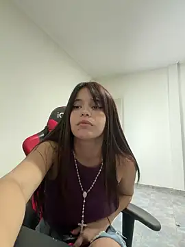 Snapshot of kiarafonseca_ chatting on 03-05-26, 01:56 kiarafonseca online show from 03-05-26, 01:56