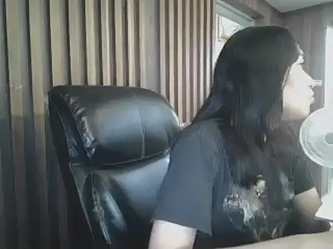 Snapshot of sara_kimoo chatting on 03-12-25, 10:39 sara kimoo online show from 03-12-25, 10:39