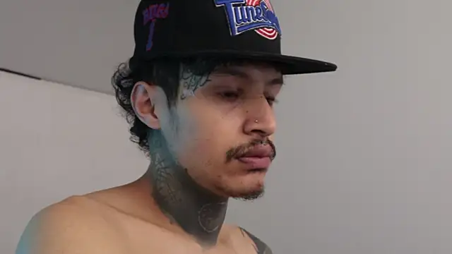 trieone online show from 02-26-25, 03:08