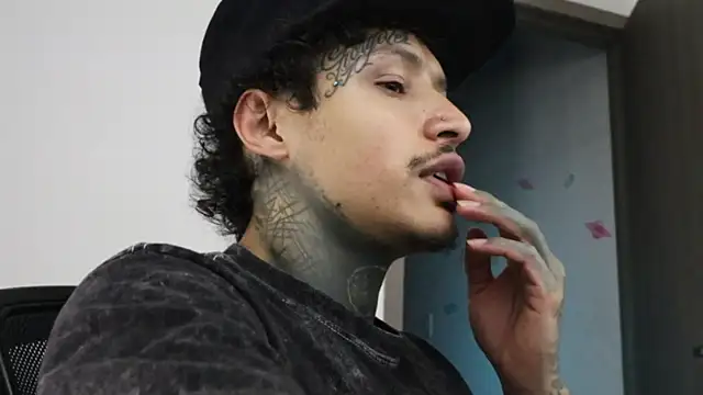 trieone online show from 10-13-25, 09:37