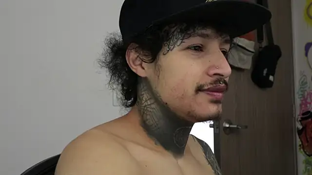 trieone online show from 02-28-26, 02:07