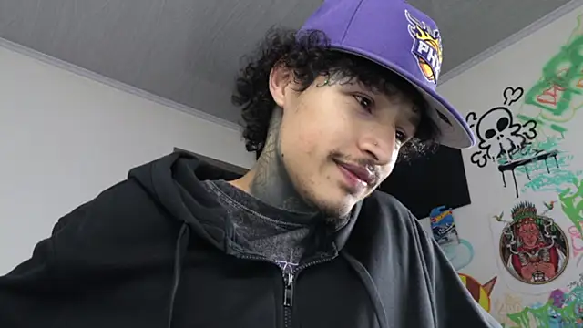 trieone online show from 03-27-26, 02:17