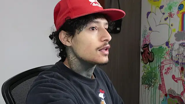 trieone online show from 03-28-26, 01:54