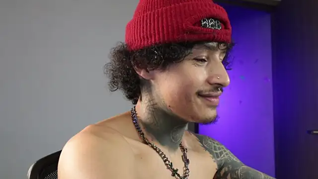 trieone online show from 04-18-26, 04:27