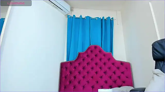 Snapshot of ninnadee chatting on 05-30-26, 03:36 ninnadee online show from 05-30-26, 03:36