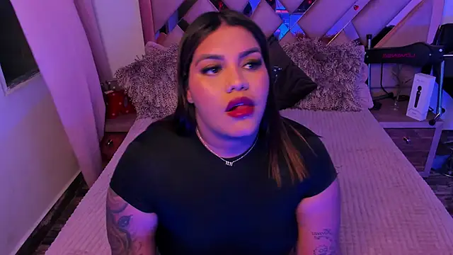 Victoria14  online show from 02-23-25, 11:14