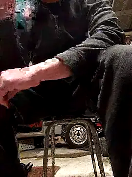 Snapshot of dede29372 chatting on 01-12-26, 10:48 dede29372 online show from 01-12-26, 10:48