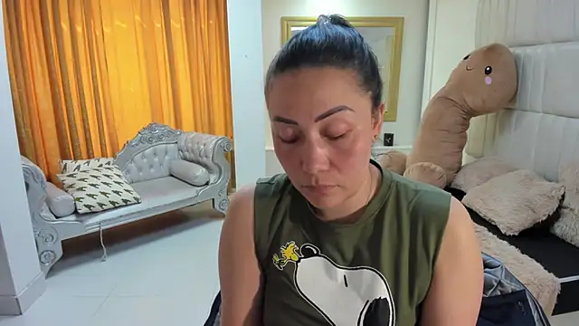 Snapshot of gaby_trent chatting on 11-18-25, 02:54 gaby trent online show from 11-18-25, 02:54