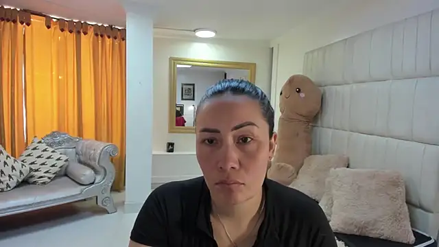 Snapshot of gaby_trent chatting on 11-27-25, 01:13 gaby trent online show from 11-27-25, 01:13