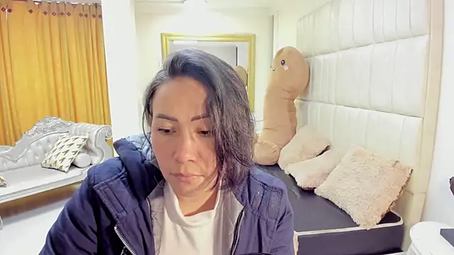 Snapshot of gaby_trent chatting on 02-24-26, 02:48 gaby trent online show from 02-24-26, 02:48