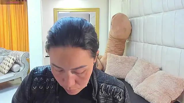 Snapshot of gaby_trent chatting on 03-03-26, 03:29 gaby trent online show from 03-03-26, 03:29