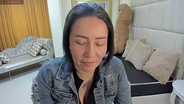 Snapshot of gaby_trent chatting on 03-05-26, 03:08 gaby trent online show from 03-05-26, 03:08