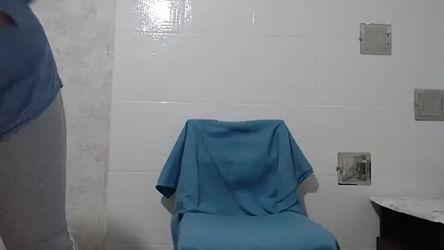 Snapshot of Miss_Night21 chatting on 11-22-25, 03:22 Miss Night21 online show from 11-22-25, 03:22