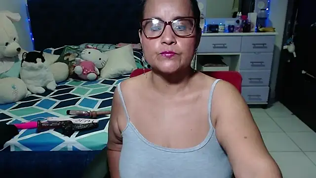 pervert mommy  online show from 12-16-25, 10:09