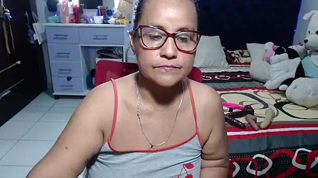 pervert mommy  online show from 06-07-26, 01:15