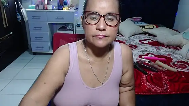 pervert mommy  online show from 06-11-26, 09:51