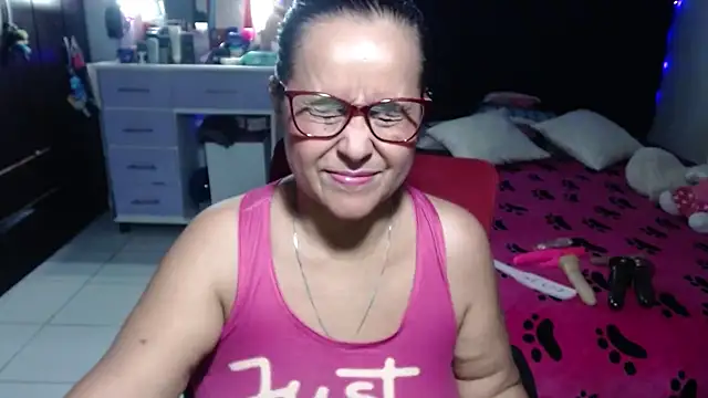 pervert mommy  online show from 07-14-26, 10:21